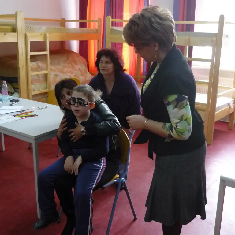 Román ortodox templom családi napja – látásszűrés 2013