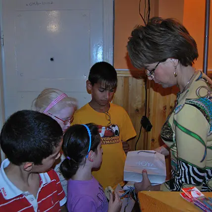 Dévai árva gyerekek – jó látást ajándékba 2012